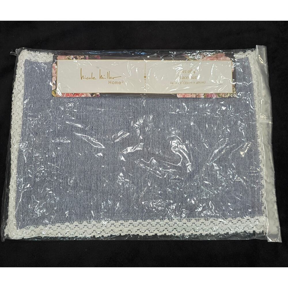 Nicole Miller Denim Blue Prema Chambray Lace Trim Set of 4 Placemats 14" x 19"